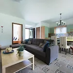 Pines By The Sea By Luxlikehome Ferienhaus Kriopigi